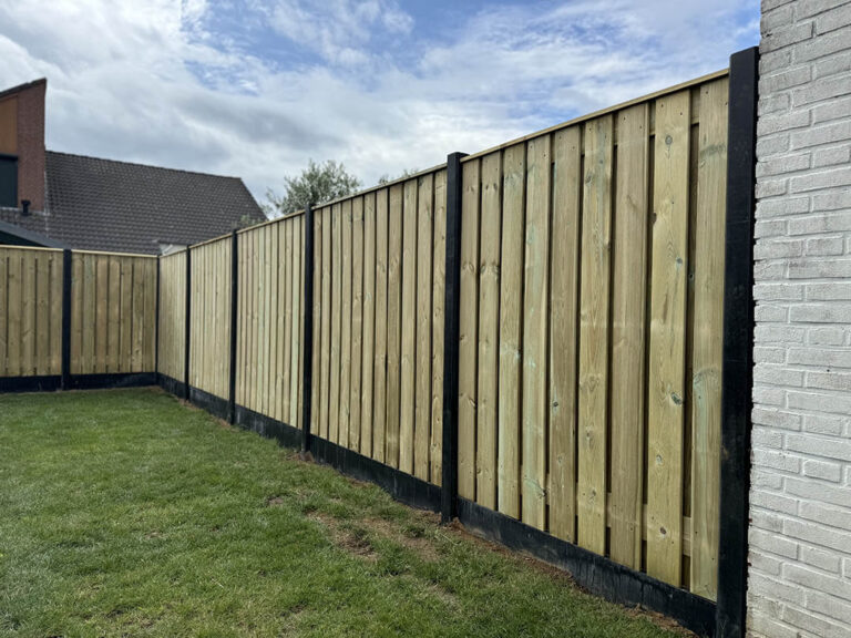 schutting-plaatsen-meijel-a-janssen-montage